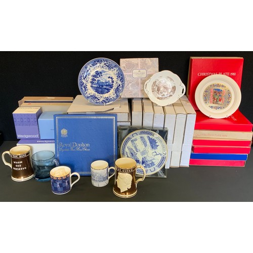 276 - Wedgwood Blue and White Collectors plates;  Hornsea Christmas plates;  Wedgwood mugs;  Christmas Pap... 