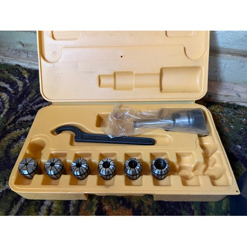 438 - A deluxe clamping elements set; a table top vice; a die set; etc (qty)

** Please note, this lot is ... 