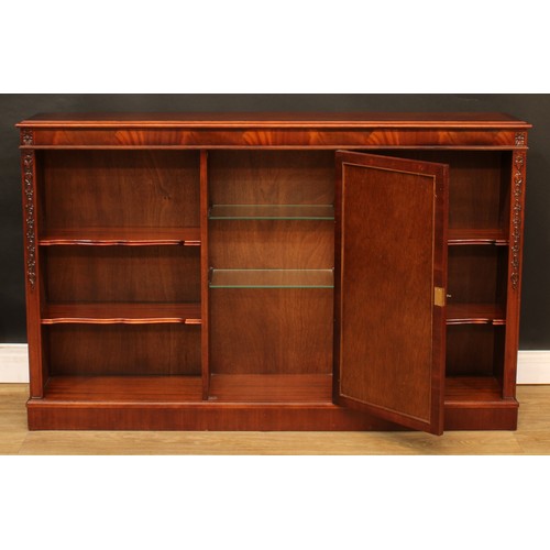 659 - A George III style mahogany low library bookcase, 97cm high, 153cm wide, 29cm deep