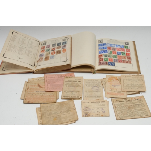 3270 - A bundle of World War One Ministry of Food ration cards and books, mostly for local Derby addresses,... 