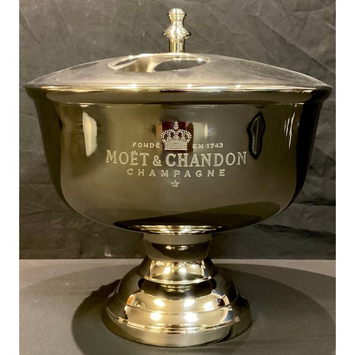 81 - A Moet & Chandon four bottle pedestal champagne cooler, 38cm high