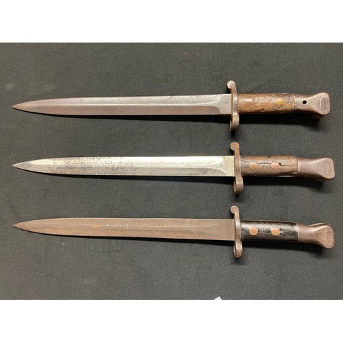 3071 - A collection of three Lee Metford bayonets: two maker marked 