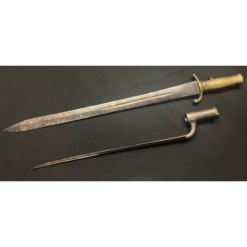 3072 - A Brunswick Rifle Bayonet with fullered double edged blade 550mm in length, brass grip, overall leng... 