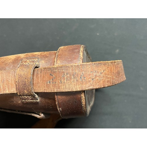 3080 - WW1 British binoculars by Ross of London 1904, Serial number 5467. Sun shades. Complete with leather... 
