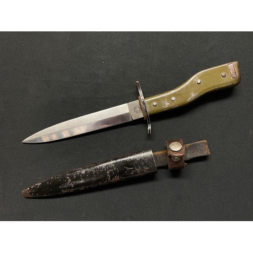 3107 - WW1 Imperial German Demag Combination Bayonet/Trench Knife. Double edged blade 150mm in length maker... 
