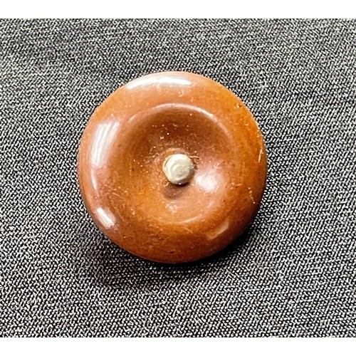 3160 - WW2 British Army, MI9, SOE, Special Forces, Vest (WESKIT) Button Escape compass in Brown Bakelite.