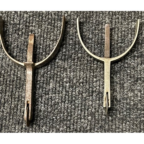 3195 - A collection of 5 pairs of British Cavalry Spurs. One pair are complete with leather fittings and ar... 