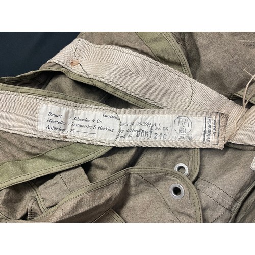 3223 - WW2 Third Reich Luftwaffe Fallschirmjager Parachute Pack. FL Number 30272. Dated 5 Jan 1943. Straps ... 