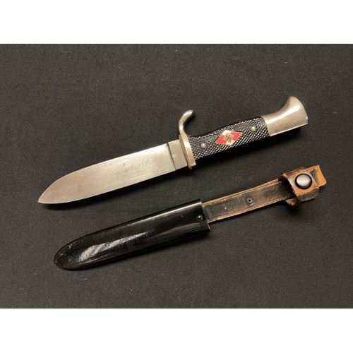 3236 - WW2 Third Reich Hitler Youth Knife with single edged blade 135mm in length, with 