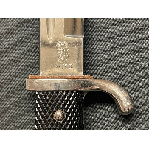 3239 - WW2 Third Reich Short Pattern Dress Bayonet with single edged fullered blade 200mm in length maker m... 