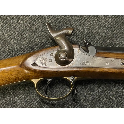 3286 - 3 Band Enfield Tower Pattern Musket 1858. 980mm long barrel. Overall length 140.5cm. Bore approx. 15... 