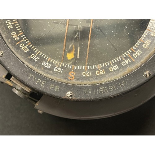 3114A - WW2 British RAF P8 Aircraft Compass, serial number 118891 H, AM ref no. 6A/0726, complete in origina... 