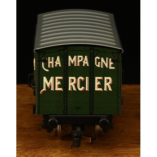 4069 - ETS (Electric Train Systems, Czech Republic) O Gauge tinplate 479 box car for vine transport 