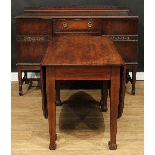 597 - A mahogany sideboard, retailed by T. B. and W. Cockayne, Sheffield, 102cm high, 138.5cm wide, 52.5cm... 