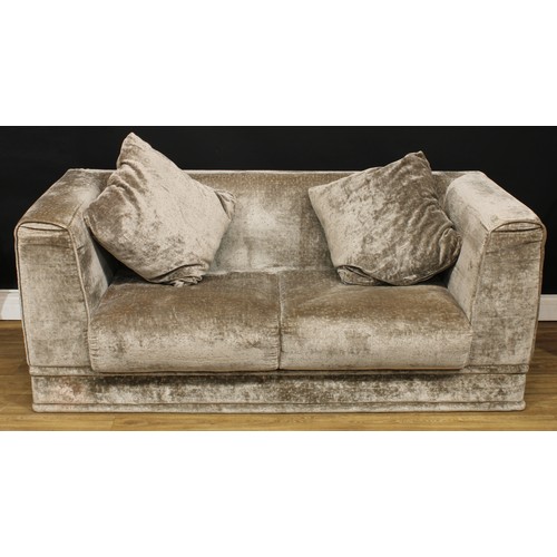 605 - A contemporary hotel reception sofa, 69.5cm high, 173cm wide, the seat 125cm wide and 65cm deep