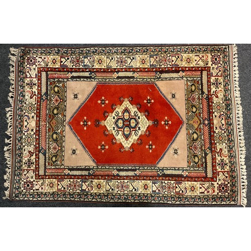 36 - A Turkish ‘Bizimkoy’ wool rug / carpet, 210cm x 150cm.