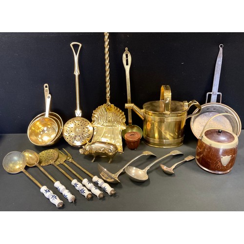 251 - Metal ware - Brass watering can;  set three graduated sieves;  pan; chestnut roaster etc