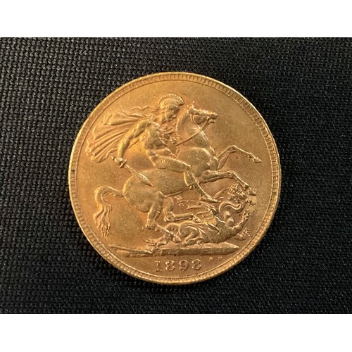 405 - A Victorian Sovereign, 1898, London mint, 8g