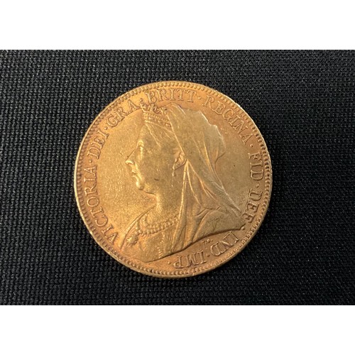 405 - A Victorian Sovereign, 1898, London mint, 8g