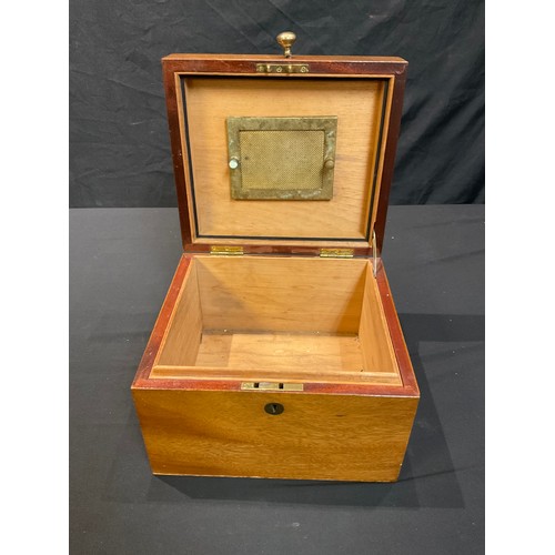 29 - A mahogany cigar humidor