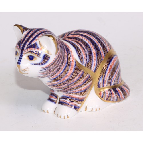 773 - Three Royal Crown Derby paperweights, Sitting Kitten, Kitten and Siamese Kitten, all with gold stopp... 