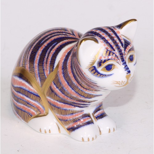 773 - Three Royal Crown Derby paperweights, Sitting Kitten, Kitten and Siamese Kitten, all with gold stopp... 