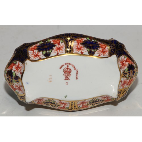 613 - A Royal Crown Derby 1128 pattern lozenge shaped dressing table box and cover, 11cm wide, printed mar... 