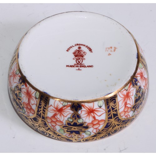 613 - A Royal Crown Derby 1128 pattern lozenge shaped dressing table box and cover, 11cm wide, printed mar... 