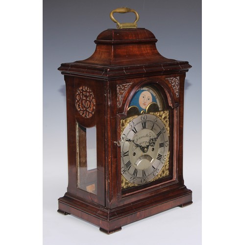 532 - A George III mahogany bracket clock, 17cm arched brass dial with silver chapter ring, inscribed Jame... 