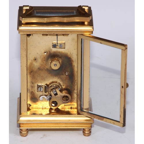 545 - An early 20th century French gilt brass carriage timepiece, 5.5cm rectangular enamel clock dial insc... 