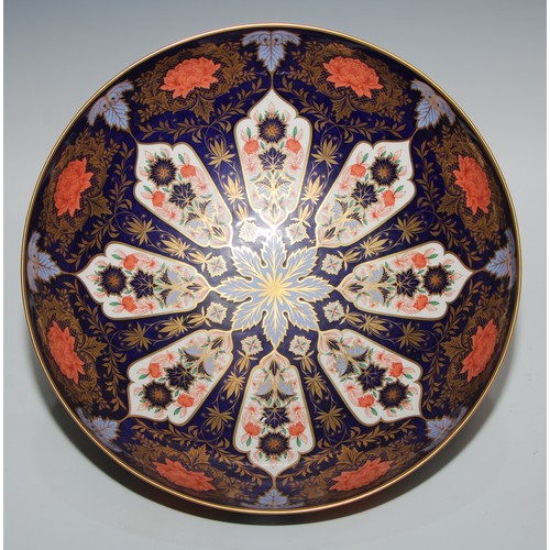 575 - A Lynton Porcelain Company Hamilton Imari bowl, 34cm diam, printed mark; a hexagonal vase, 33cm high... 