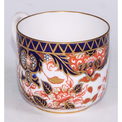 588 - A Derby Crown Porcelain 383 pattern Imari two-handled pedestal bowl, 30cm over handles, printed mark... 