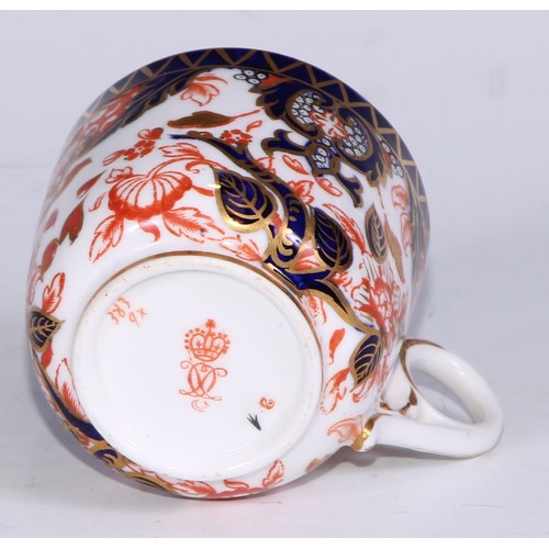 588 - A Derby Crown Porcelain 383 pattern Imari two-handled pedestal bowl, 30cm over handles, printed mark... 