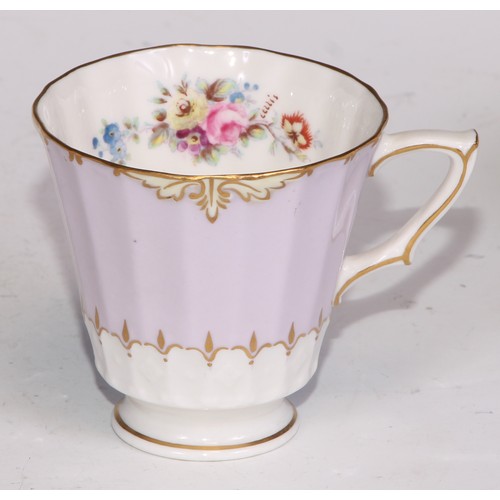 722 - A 19th century Spode bat printed coffee can; Imari cups and saucers