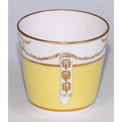 674 - A Derby coffee can, painted with pattern no.594 on a gilt lattice ground, 6cm high, puce mark, c.179... 