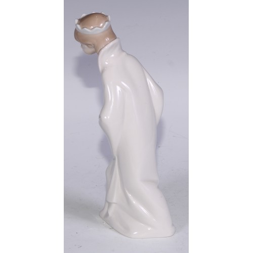 826 - A Lladro figure, Boy with Crown, 21cm high, boxed; others (3)