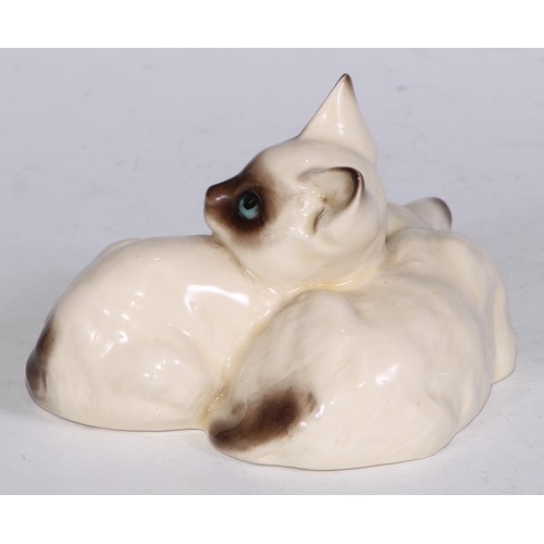 725 - A Beswick model, of a pair of kittens, 11cm wide, printed mark; others; Royal Doulton; etc (12)