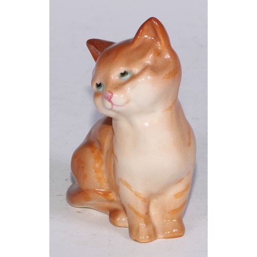 725 - A Beswick model, of a pair of kittens, 11cm wide, printed mark; others; Royal Doulton; etc (12)