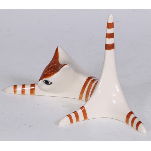 725 - A Beswick model, of a pair of kittens, 11cm wide, printed mark; others; Royal Doulton; etc (12)