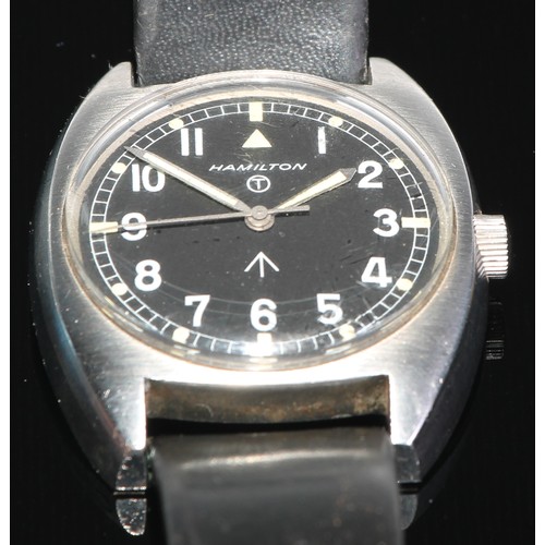 91 - Hamilton - a Military issue stainless steel gentleman's wristwatch, circa 1975, the signed circular ... 