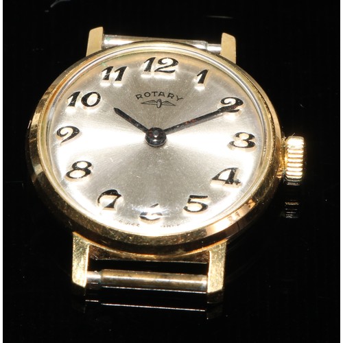 62 - A 9ct gold cased Tudor Royal bracelet watch, textured dial, Arabic numerals, manual wind seventeen j... 