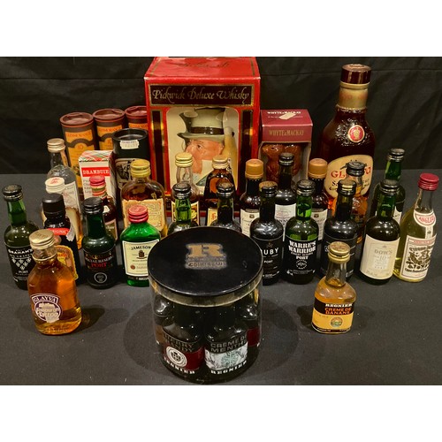 872 - Miniatures - approx. 25, including three bottles of Glenmorangie 10 years-old single malt, (3); Bunn... 