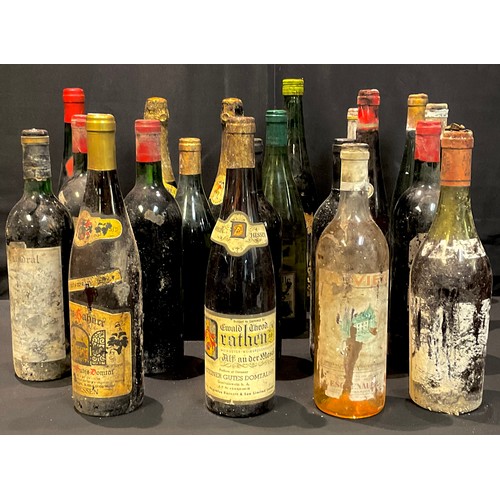 881 - Wine - twenty miscellaneous bottles, French or German, red or white, 750ml, some lacking labels, var... 