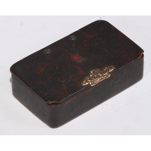 397 - A 19th century Mauchline type papier-mâché rounded rectangular snuff box, hinged cover, 9cm; other 1... 