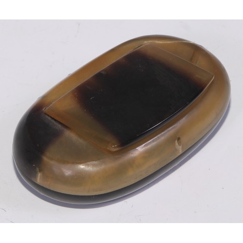 397 - A 19th century Mauchline type papier-mâché rounded rectangular snuff box, hinged cover, 9cm; other 1... 