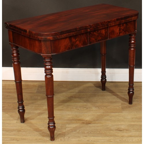 120 - A George IV mahogany tea table, hinged top, turned legs, 75cm high, 91cm wide, 45.5cm deep