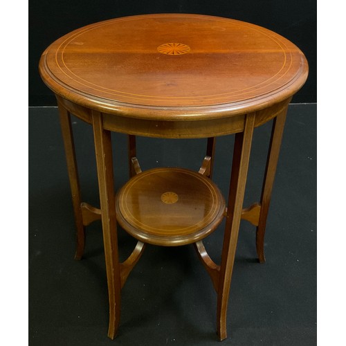 75 - An Edwardian mahogany occasional table, circular top with inlaid central patera, boxwood stringing, ... 