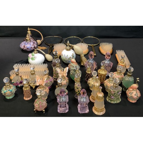 403 - A Murano glass type scent atomiser; other scent atomisers including Aynsley Wild Tudor; assorted dec... 