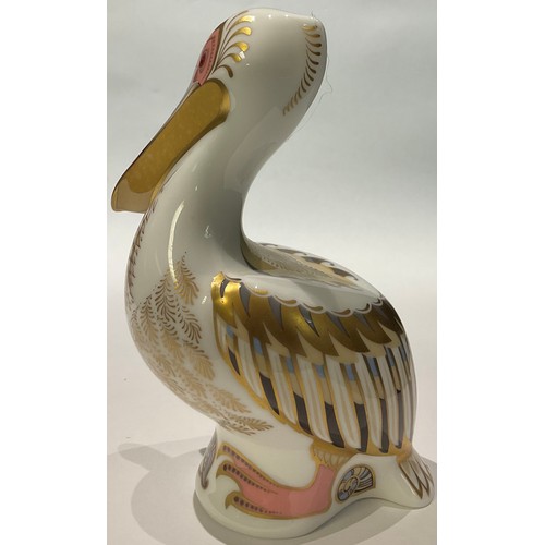 5 - A Royal Crown Derby paperweight, White Pelican, limited edition 618/5,000, gold stopper, signed in g... 