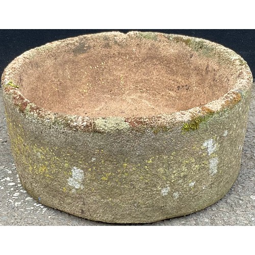 3132 - A composite round stone trough height 20cm by 45cm



**Please note that some of the lots in this au... 